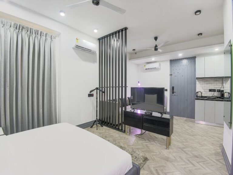 Deluxe Room - Bedchambers serviced apartments MG Road