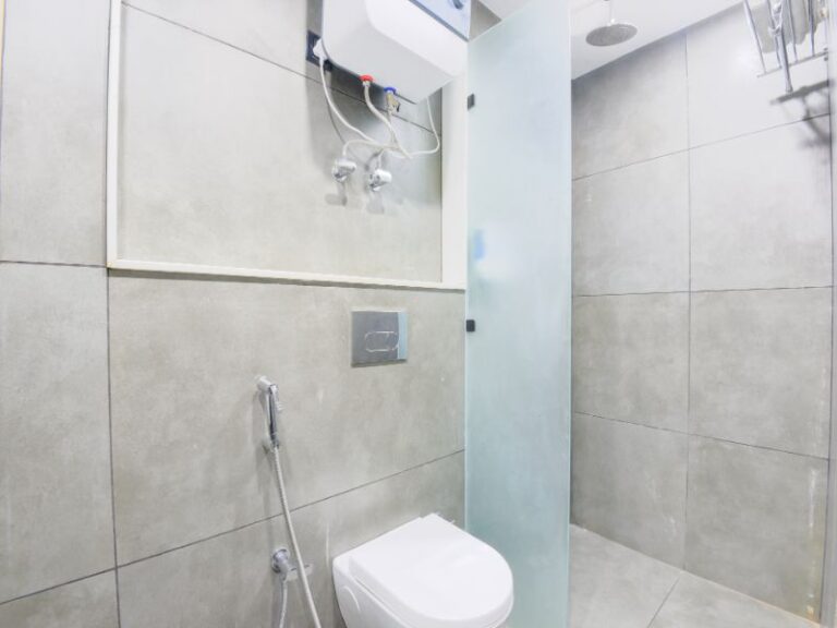 Bathroom with Amenities - Bedchambers serviced apartments MG Road